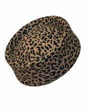Load image into Gallery viewer, Main character pillbox hat (Leopard)