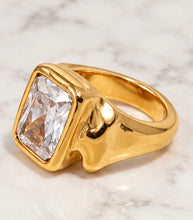Load image into Gallery viewer, Square Chunky gold plated ring
